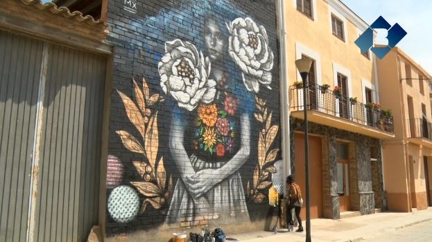 Penelles es converteix en tot un punt d’atracció turística a la comarca pels seus murals del Festival Gargar