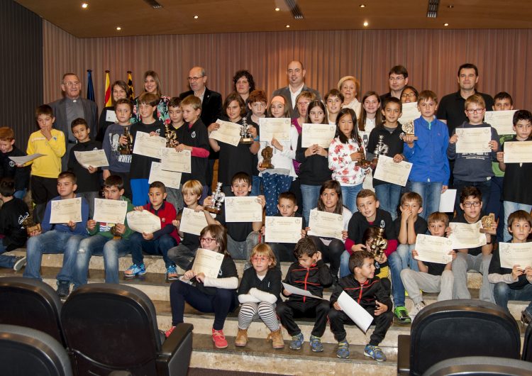 Joan Pedra guanya el Torneig Escolar d’Escacs Memorial Pijuan