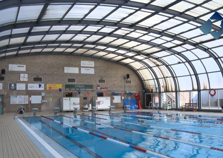 L’Ajuntament de Balaguer estudia com posar fi als problemes de la coberta de la piscina municipal