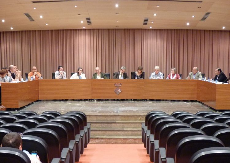 El ple municipal debatrà dijous el pla econòmic i financer, l’ordenança de serveis telefònics i el conveni de serveis socials