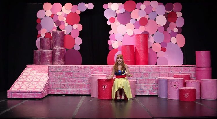 El Teatre Municipal de Balaguer acull aquest diumenge la representació de ‘Les princeses també es tiren pets’