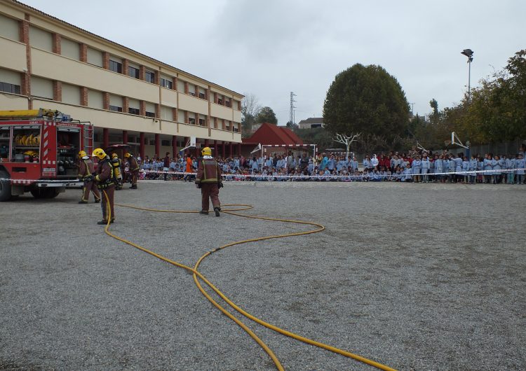 Simulacre d’incendi amb nota a l’escola Gaspar de Portolà