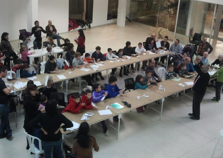 Èxit del taller de papiroflèxia per a nens