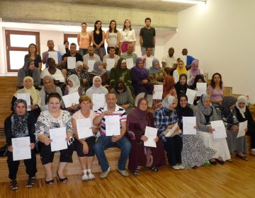 Finalitzen els cursos de català, alfabetització i coneixement de l’entorn