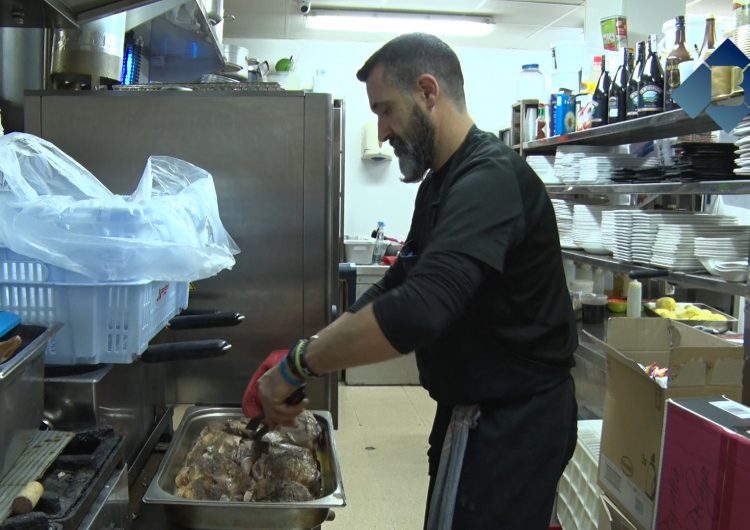 Els menús per emportar a casa triomfen aquesta nit de Cap d’Any