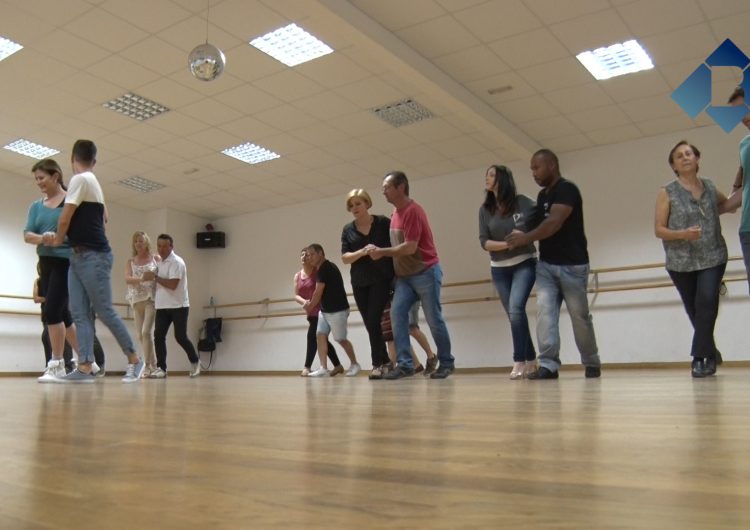 El lindy hop arriba a Balaguer amb la 1a Trobada de Swing a la plaça Mercadal