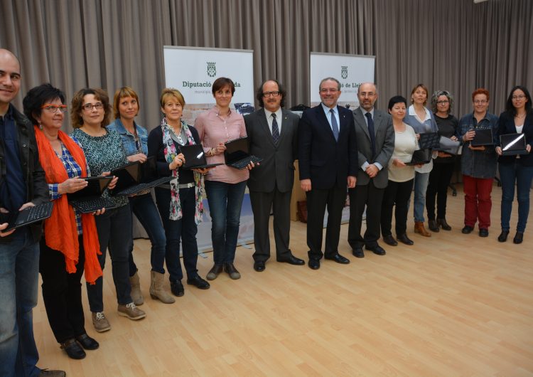 La Diputació de Lleida lliura una tauleta digital al CAP de Balaguer per millorar l’atenció domiciliària dels pacients crònics