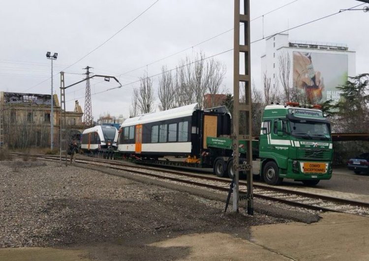 Arriba el segon dels nous trens de la línia Lleida – la Pobla