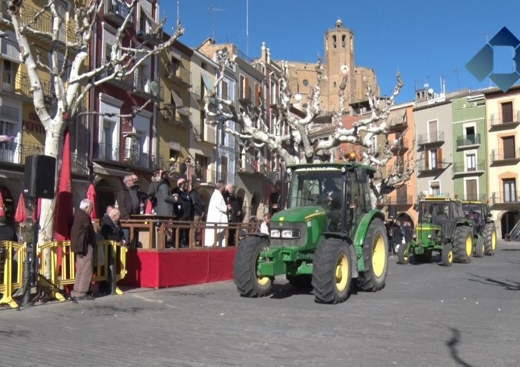 Balaguer celebra els Tres Tombs de Sant Antoni