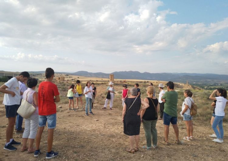 El Museu de la Noguera explica les novetats de les excavacions al Pla d’Almatà en una visita guiada