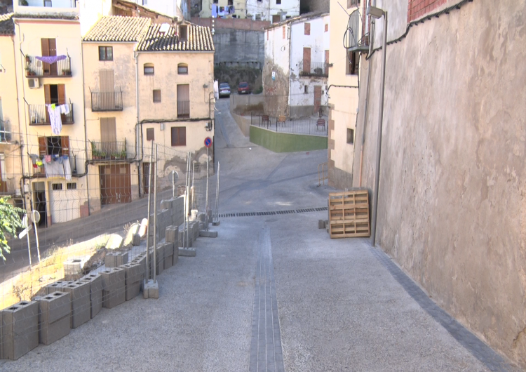 Obert al trànsit el carrer Santa Maria un cop finalitzades les obres de la taxa turística