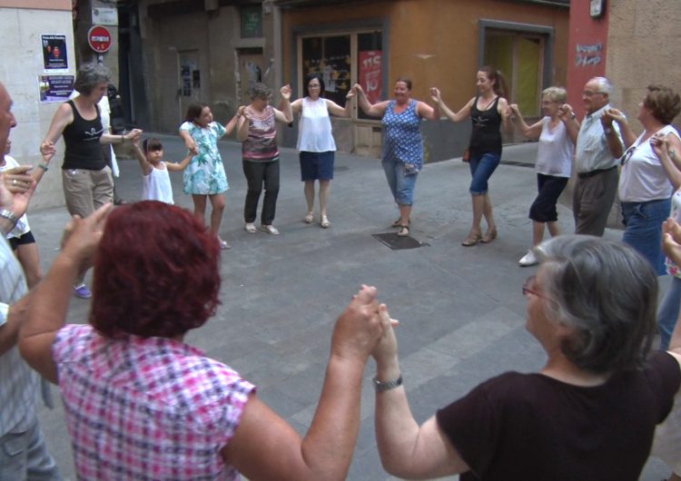 Punt i final al taller de sardanes al Centre Històric de Balaguer