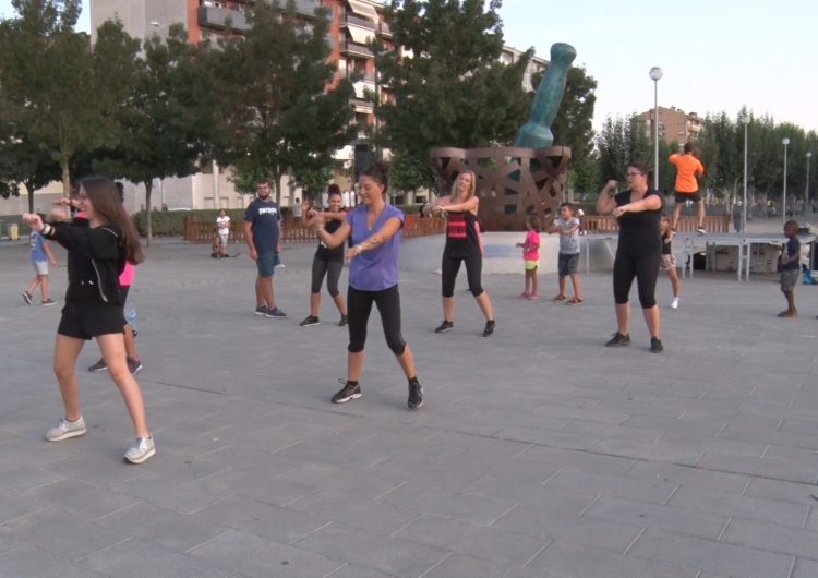 Èxit de les sessions de zumba gratuïtes de Balaguer