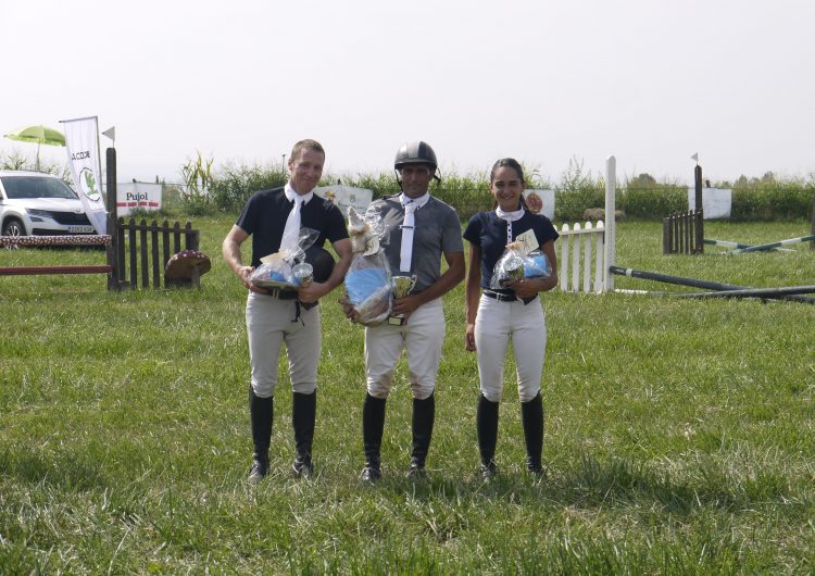 Victòria d’Albert Hermoso al concurs de salt del Club Hípic Sanui