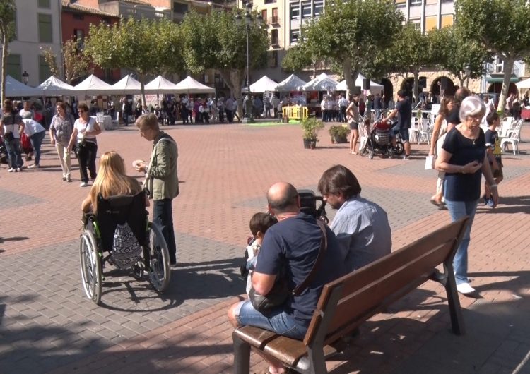 La Plaça Mercadal acull la 19a Fira d’Entitats