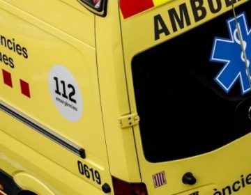 Mor una conductora en un xoc frontal amb un altre turisme a la C-26 a Castelló de Farfanya