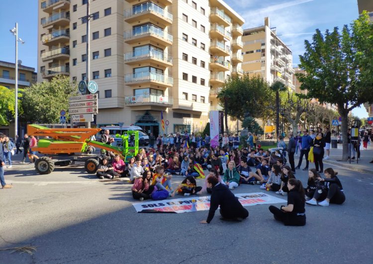 Els estudiants de Balaguer se sumen a la vaga de 72 hores en contra de la sentència del Suprem