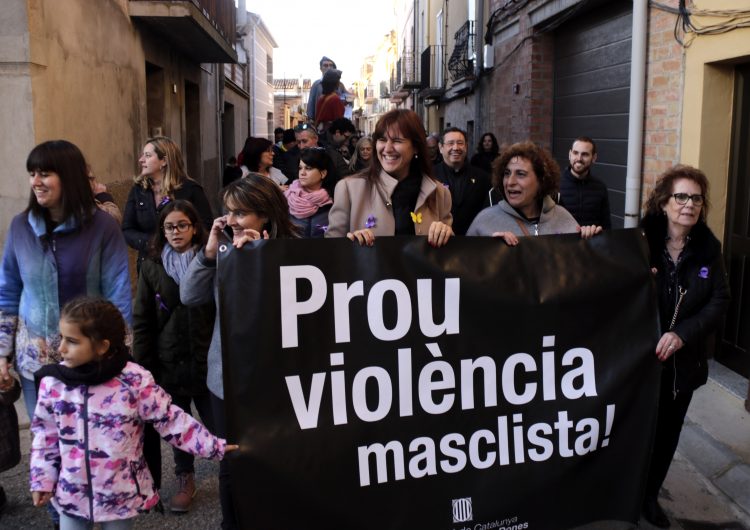 Una vintena de colles geganteres participen en una trobada contra la violència masclista a Torrelameu