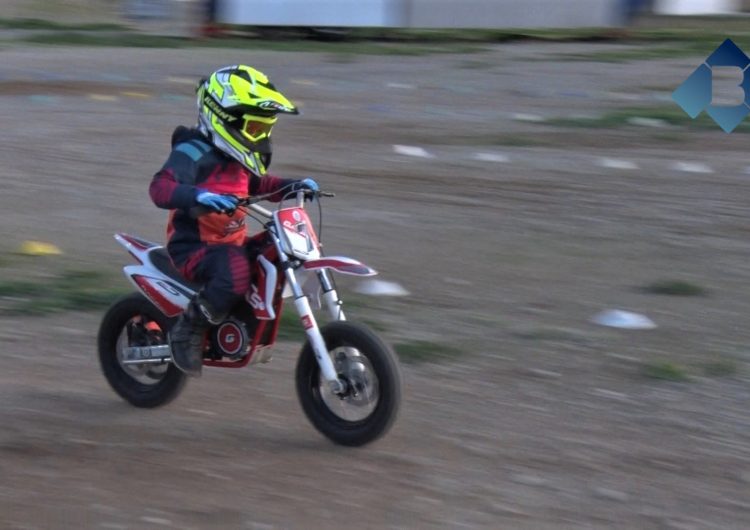 Oriol Vich, campió de Catalunya de velocitat i motocròs amb només 5 anys