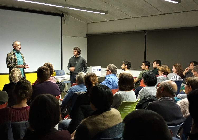 Més de 60 persones assisteixen a la projecció del curtmetratge “Les pintures de la Cova del Tabac” al Centre Espai Orígens de Camarasa