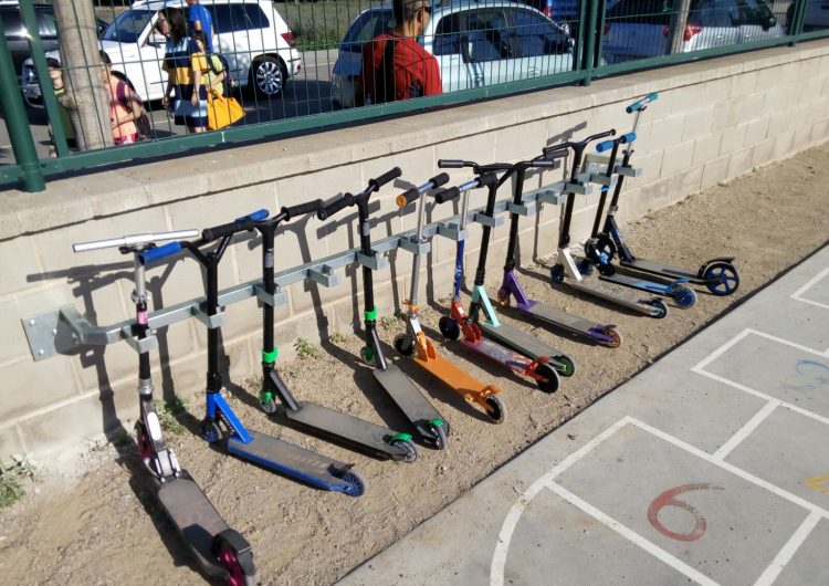 L’escola Mont-roig promou l’ús de mitjans de transport no contaminants com els patinets