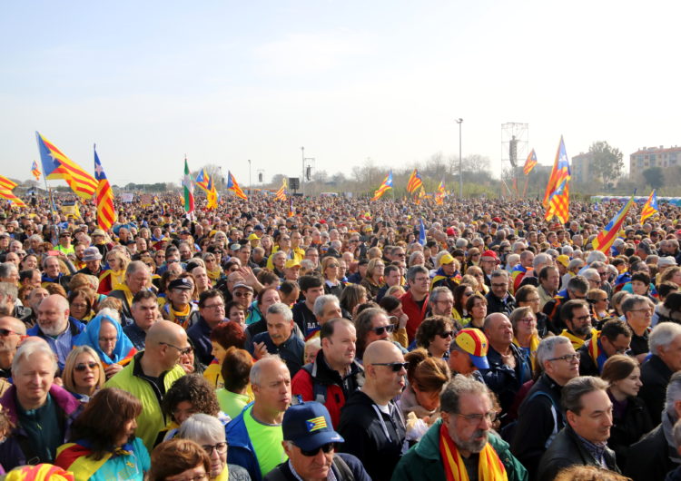 L’acte de Puigdemont i el Consell per la República desborda el Parc de les Exposicions de Perpinyà