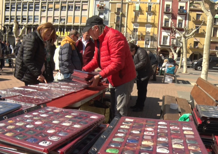 Balaguer acull una nova edició de la trobada de col•leccionistes de plaques de cava