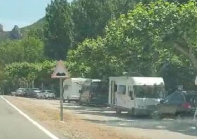 Preocupació a Sant Llorenç de Montgai i Camarasa per l’allau de vehicles i visitants