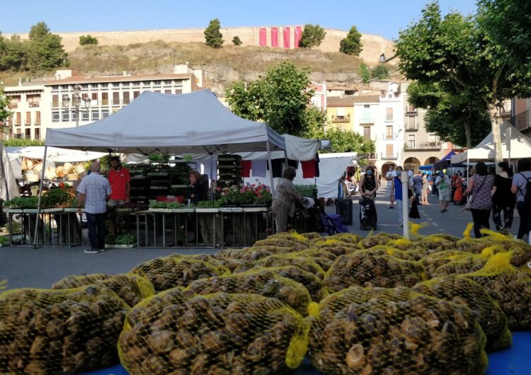 Balaguer recupera el mercat setmanal dels dissabtes