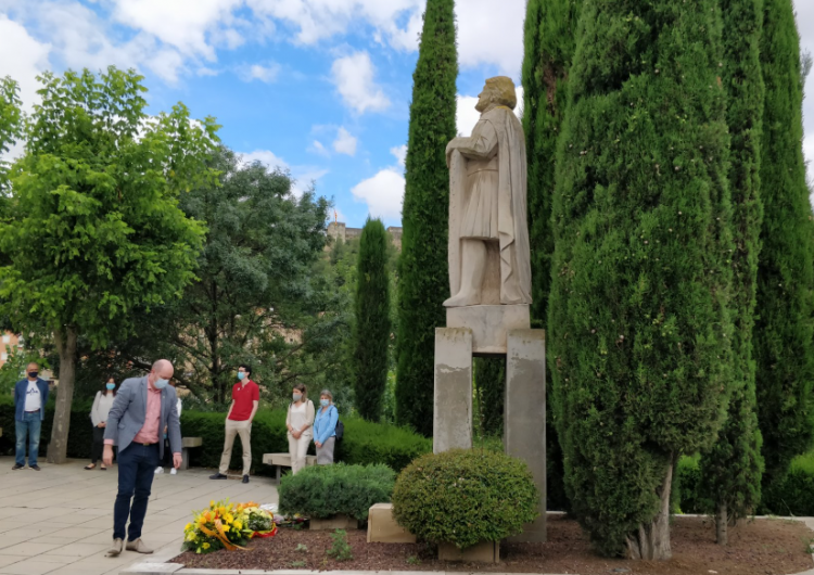 Ofrena floral atípica al comte Jaume d’Urgell