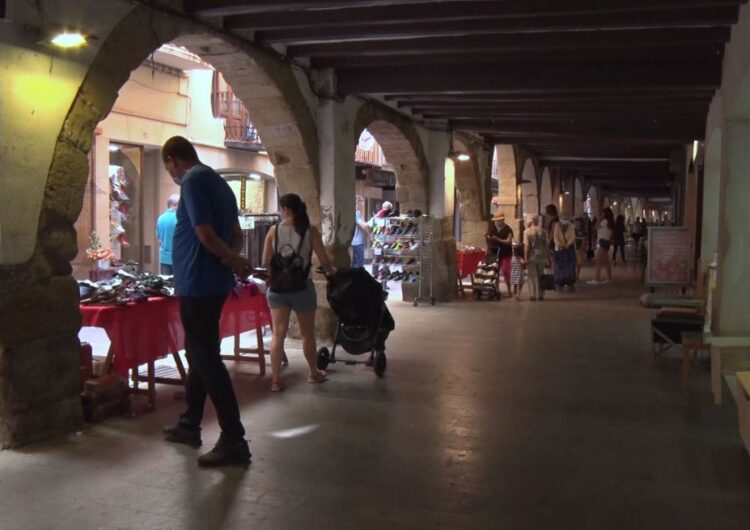 Tornen els mercats a la fresca del centre històric de Balaguer