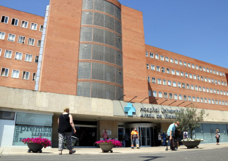 Ferida una dona en caure-li un arbre a Lleida