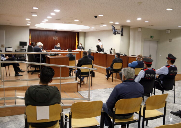 La meitat dels sis acusats de traficar amb drogues a Lleida i Balaguer diuen que era per consum propi