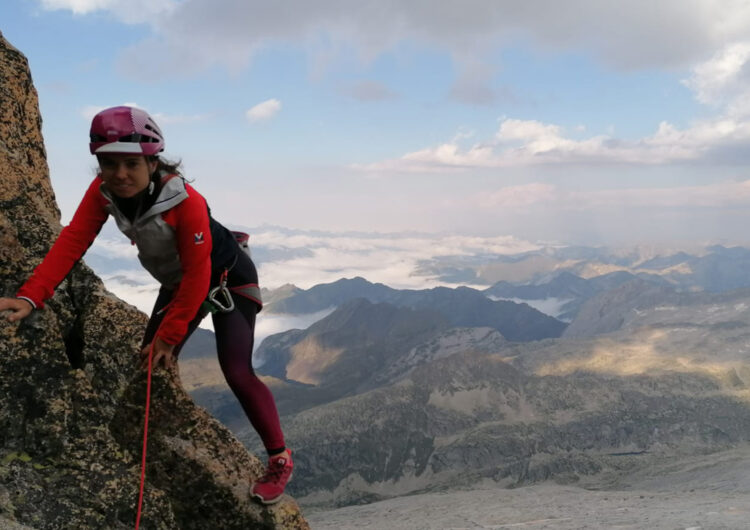 La balaguerina Laura Castellarnau queda segona veterana de Catalunya de curses verticals FEEC