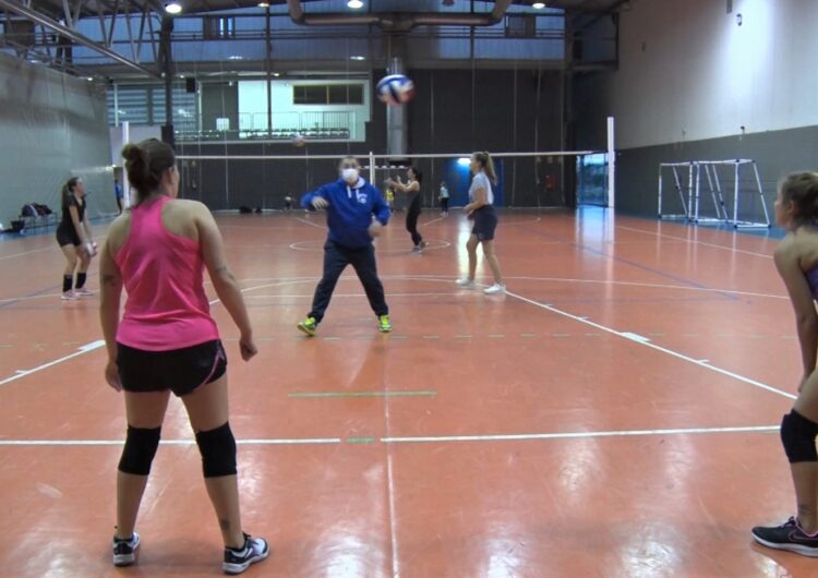 El Club de Voleibol de Balaguer es va consolidant amb una cinquantena d’inscrites