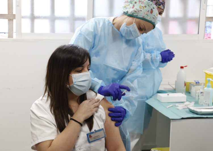 Més de 9.500 persones s’han vacunat de covid-19 a Lleida, on la taxa de rebuig entre professionals se situa en l’1%