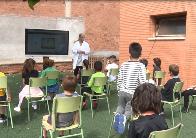 La Clínica Dental Balaguer imparteix el taller “Cuidem el Somriure” als alumes de l’escola La Noguera