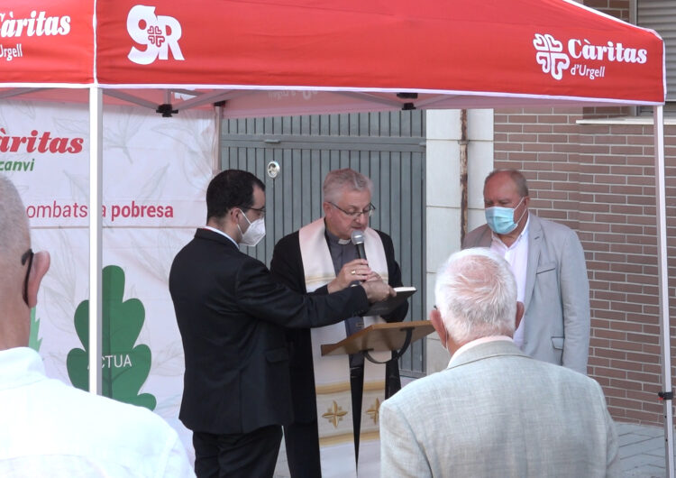 Càritas d’Urgell inaugura la primera botiga Moda Re- a la comarca de la Noguera