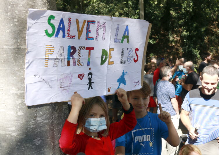 Més de 150 persones es concentren a Sant Llorenç de Montgai per exigir l’aturada de les obres a la Paret de l’Os
