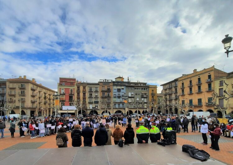 Concentració contra les violències masclistes i un taller per a dones víctimes d’aquesta violència, activitats del SIAD de la Noguera pel 25N