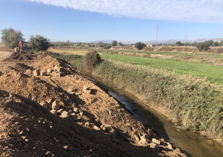 L’ACA neteja un tram del riu Sió entre Butsènit i Montgai