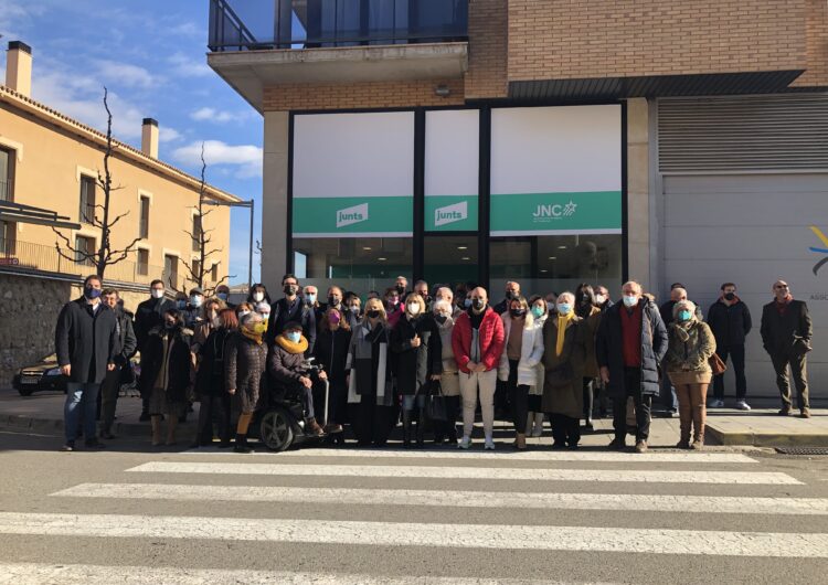 Junts inaugura la nova seu a Balaguer amb la Consellera Violant Cervera