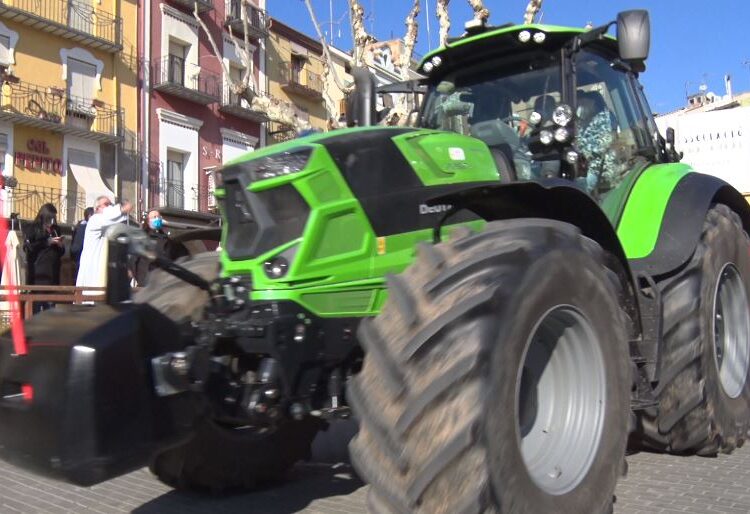 Balaguer recupera la diada de Sant Antoni amb la celebració dels tres tombs