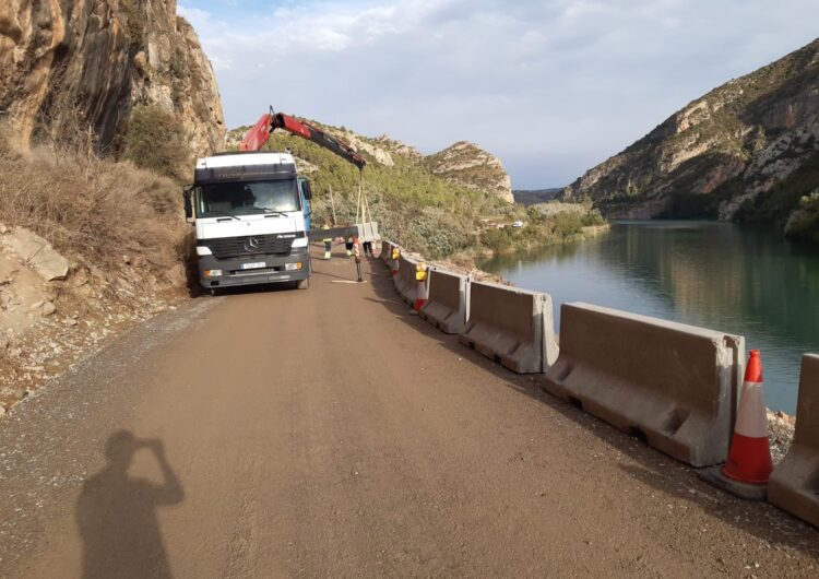 La Diputació de Lleida inicia la reconstrucció del mur de la carretera LV-9047, entre Balaguer i Camarasa