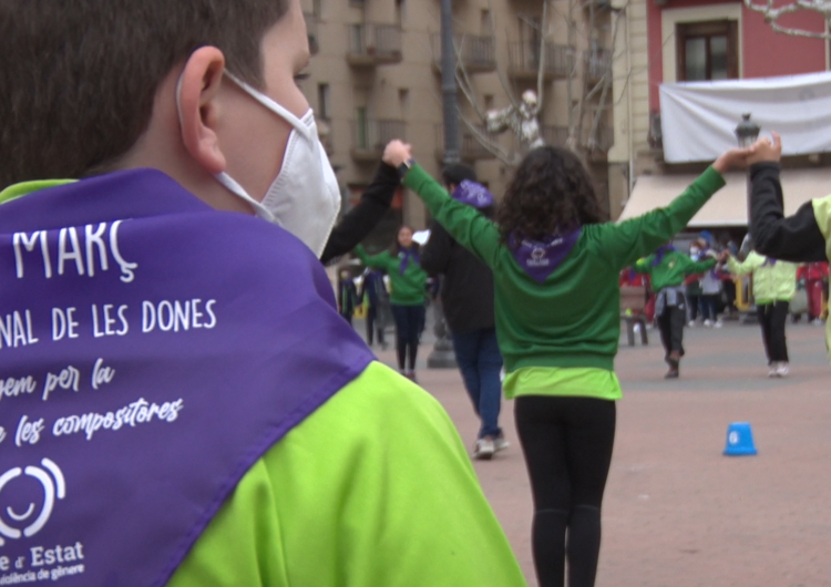 La sardana feminista protagonitza els actes del 8M a Balaguer