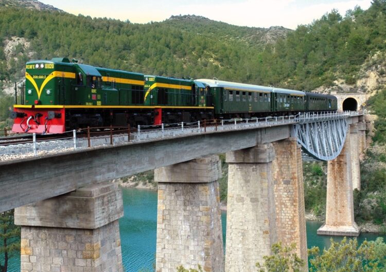 El Tren dels Llacs inicia la temporada 2022 per Sant Jordi