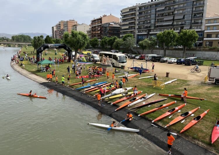 El Campionat de Kayak Cross de Balaguer congrega 130 palistes