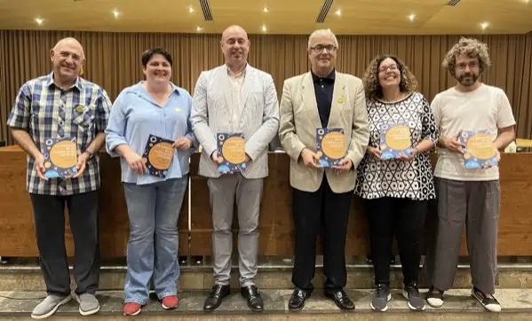 Josep Maria Simón presenta una guia per incloure la sardana al currículum escolar
