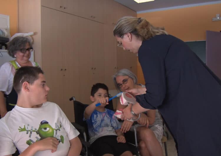 La Clínica Dental Balaguer imparteix el taller ‘Cuidem el somriure’ a l’escola l’Estel de Balaguer