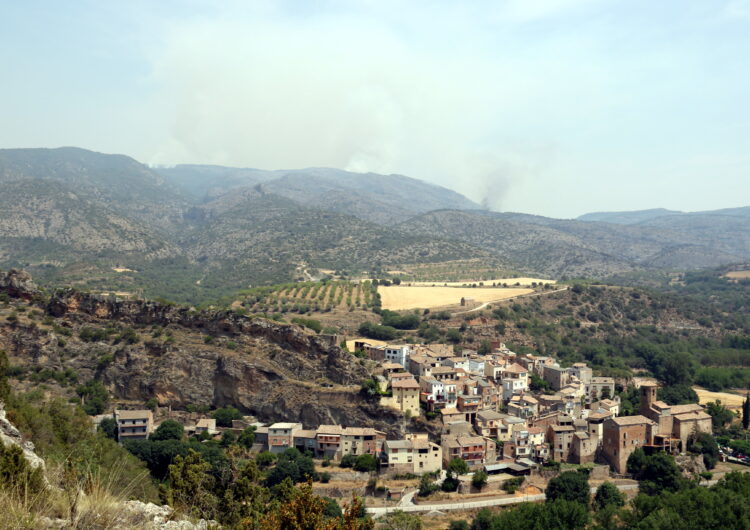 L’alcalde d’Alòs de Balaguer demana més coordinació per fer front a l’incendi de Baldomar